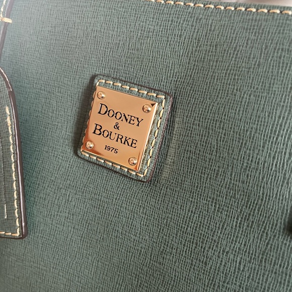 Dooney & Bourke green Saffiano satchel - LIKE NEW CONDITION! - Picture 2 of 6